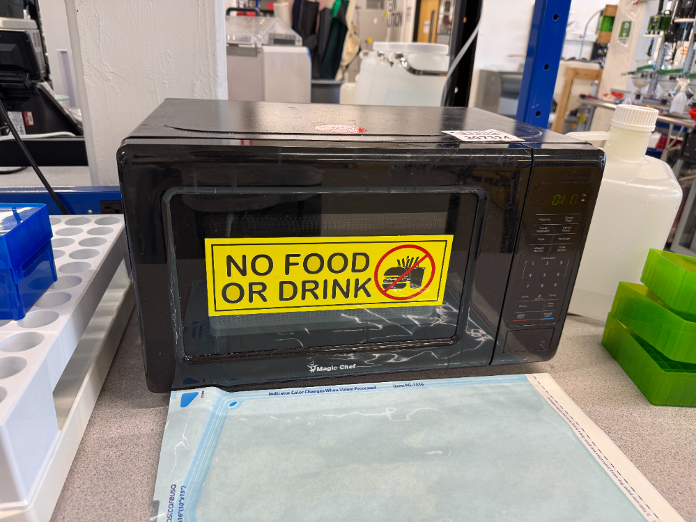 Image of Magic Chef Microwave Oven